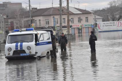 Последствия прорыва дамбы в Орске