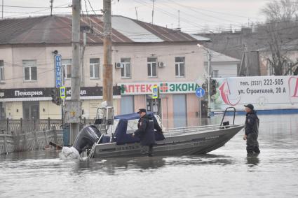 Последствия прорыва дамбы в Орске