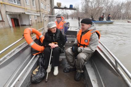 Последствия прорыва дамбы в Орске