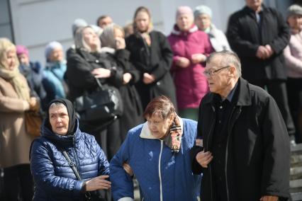 Похороны оперного певца Евгения Кунгурова в его родном городе Заречный