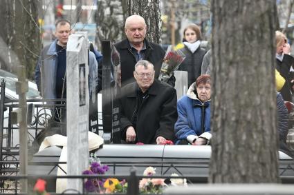 Похороны оперного певца Евгения Кунгурова в его родном городе Заречный