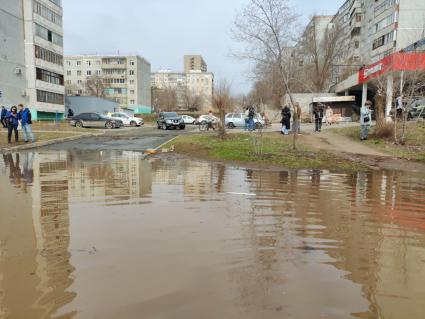 Половодье в Оренбурге . Улица Чкалова