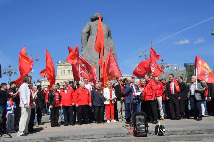 Акция КПРФ в честь Дня международной солидарности трудящихся