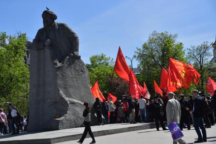 Акция КПРФ в честь Дня международной солидарности трудящихся