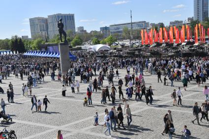 Выставка трофейной техники на Поклонной горе в Москве