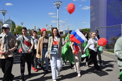 Первомайские гуляния на ВДНХ