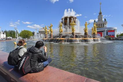 Первомайские гуляния на ВДНХ