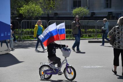 Первомайские гуляния на ВДНХ