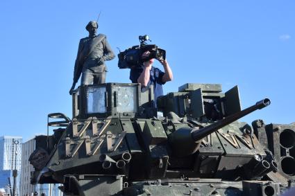 Выставка трофейной техники на Поклонной горе в Москве