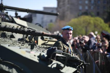 Выставка трофейной техники на Поклонной горе в Москве