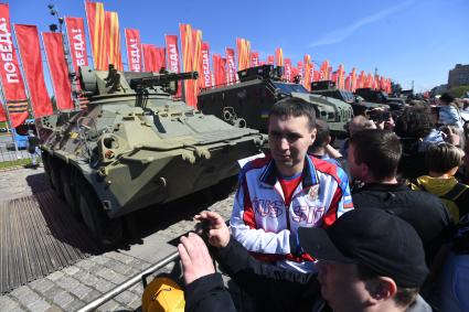 Выставка трофейной техники на Поклонной горе в Москве