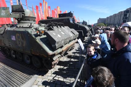 Выставка трофейной техники на Поклонной горе в Москве