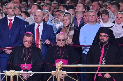 Ночное Пасхальное богослужение в Храме Христа Спасителя