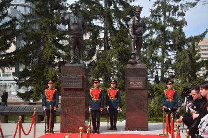 Открытие памятника Герою Советского союза генерал-полковнику Валерию Востротину