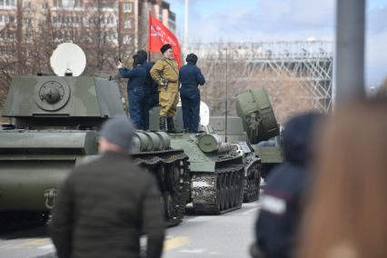 Парад исторической техники в День Победы в Свердловской области