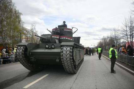 Парад исторической техники в День Победы в Свердловской области