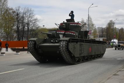 Парад исторической техники в День Победы в Свердловской области