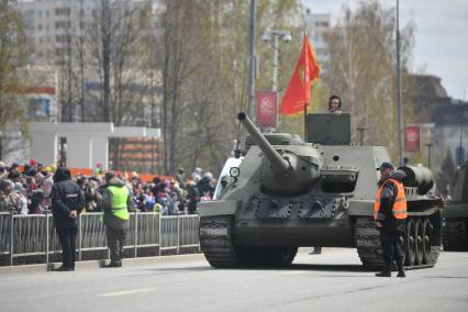 Парад исторической техники в День Победв в Верхней Пышме