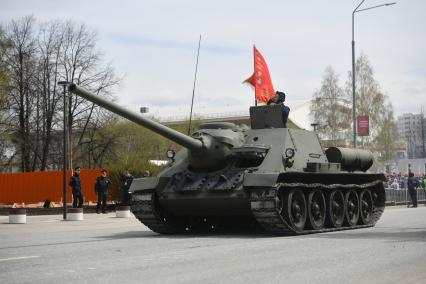 Парад исторической техники в День Победв в Верхней Пышме