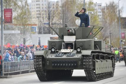 Парад исторической техники в День Победв в Верхней Пышме