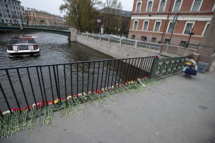 Место падения автобуса в Санкт-Петербурге