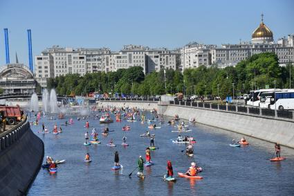 SUP-регата в рамках фестиваля \"Москва - на волне. Рыбная неделя\"