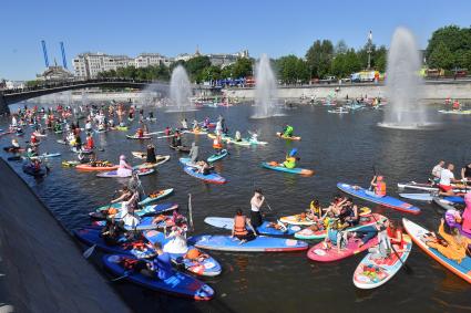 SUP-регата в рамках фестиваля \"Москва - на волне. Рыбная неделя\"