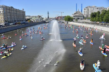 SUP-регата в рамках фестиваля \"Москва - на волне. Рыбная неделя\"