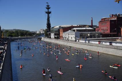 SUP-регата в рамках фестиваля \"Москва - на волне. Рыбная неделя\"