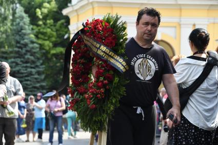 Церемония прощания с Анастасией Заворотнюк в Москве