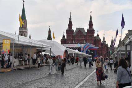 Книжный фестиваль \"Красная площадь\" в Москве