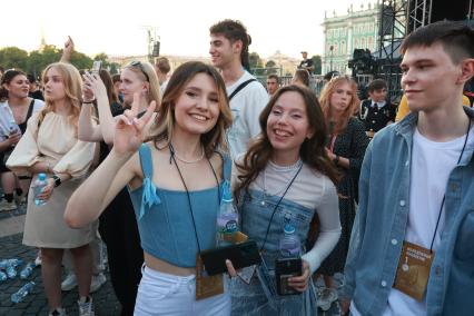 Праздник выпускников школ `Алые паруса 2024` в Санкт-Петербурге