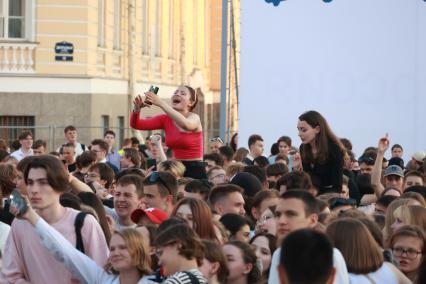 Праздник выпускников школ `Алые паруса 2024` в Санкт-Петербурге