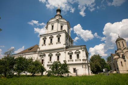 Выставка `Живопись нитью` в Центральном музее им. Андрея Рублева