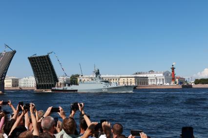 Празднование Дня ВМФ в Санкт-Петербурге