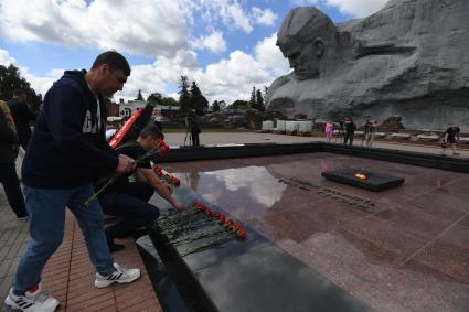 Пресс-тур для представителей российских, белорусских и союзных СМИ \"83-я годовщина начала ВОВ. День памяти и скорби в Брестской крепости\". Брест.