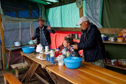 Экспедиция РГО по исследованию кургана Туннуг-1 в Тыве