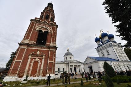 Церемония прощания с актером Романом Мадяновым