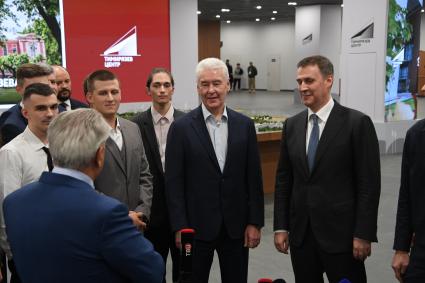 Сергей Собянин и Дмитрий Патрушев открыли выставочный комплекс Тимирязев Центр\"