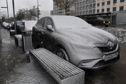 В Москве выпал первый снег