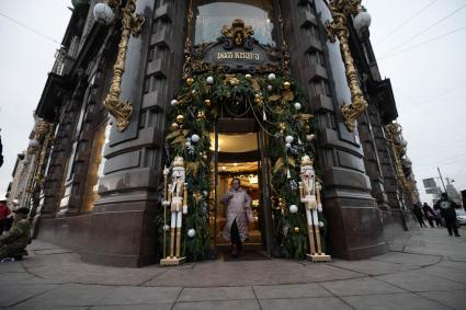 Новогодние украшения Санкт-Петербурга