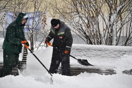 Последствия снегопада в Москве