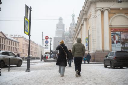 Последствия снегопада в Санкт-Петербурге