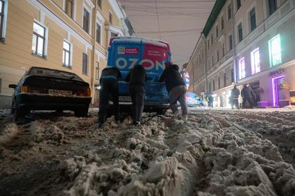 Последствия снегопада в Санкт-Петербурге