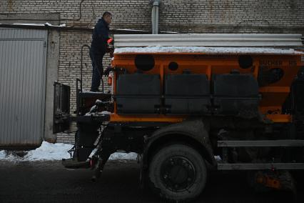 Уборка снега в Санкт-Петербурге