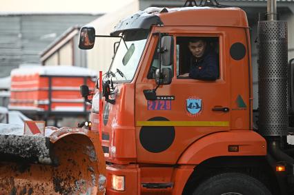 Уборка снега в Санкт-Петербурге