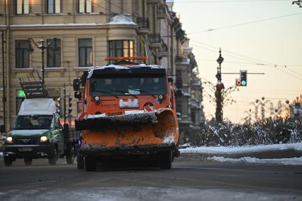 Уборка снега в Санкт-Петербурге