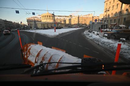 Уборка снега в Санкт-Петербурге