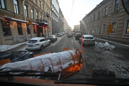 Уборка снега в Санкт-Петербурге