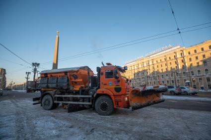 Уборка снега в Санкт-Петербурге